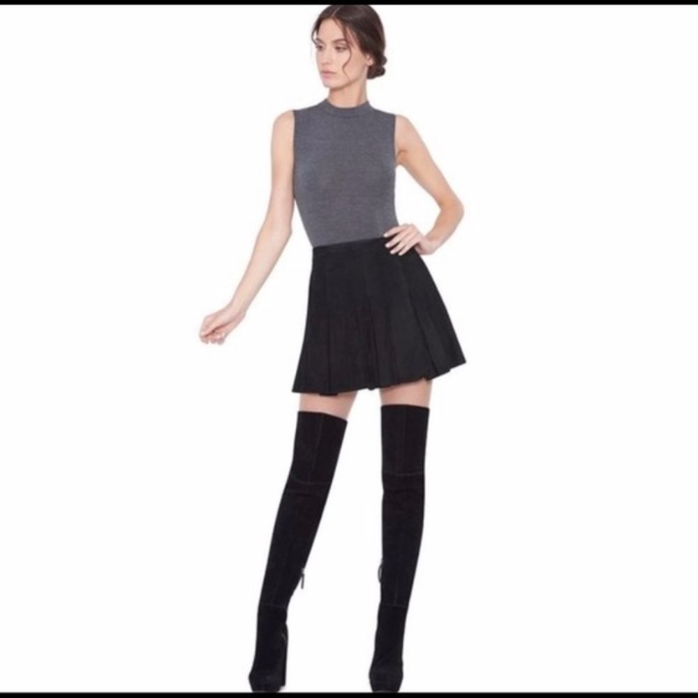 ALICE + OLIVIA Lamb Suede Leather Mini Skirt Size: XS | US 2